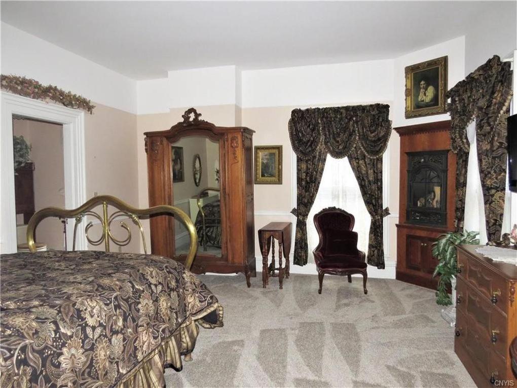 Raindrops On Roses Bed & Breakfast Herkimer Exterior photo